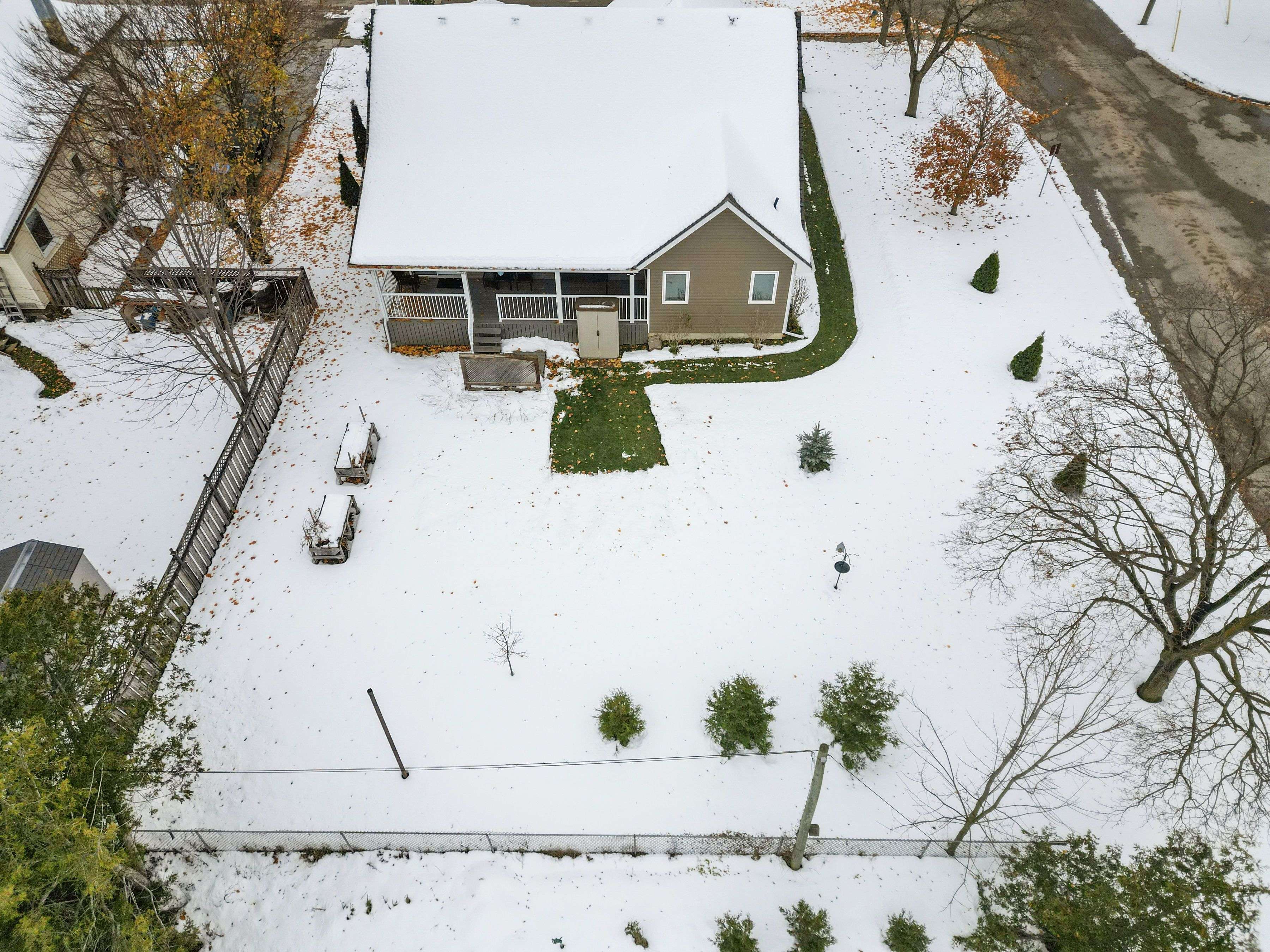 Warwick, ON N0M 2S0,298 John ST