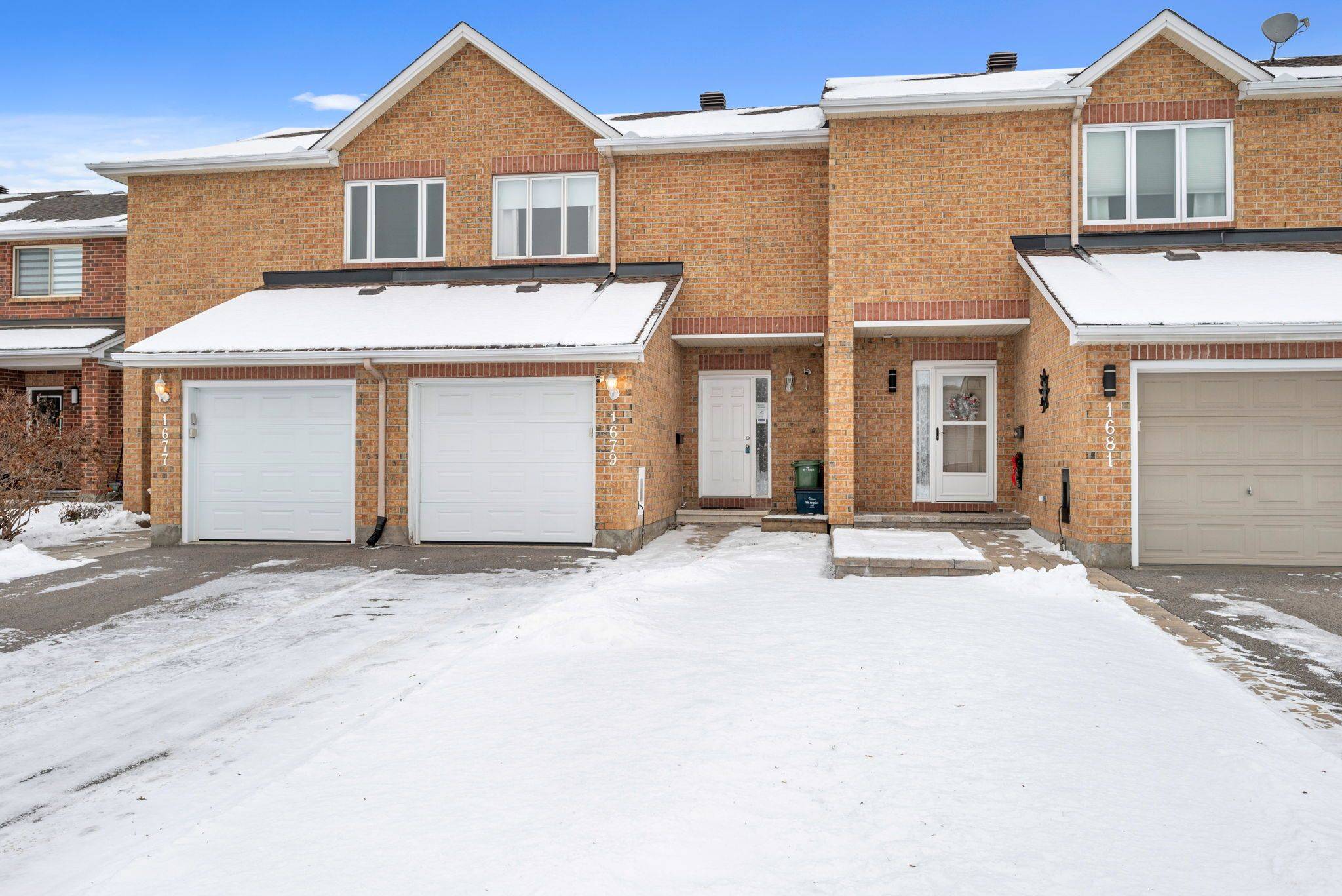 Orleans - Convent Glen And Area, ON K1C 4W3,1679 Greywood DR