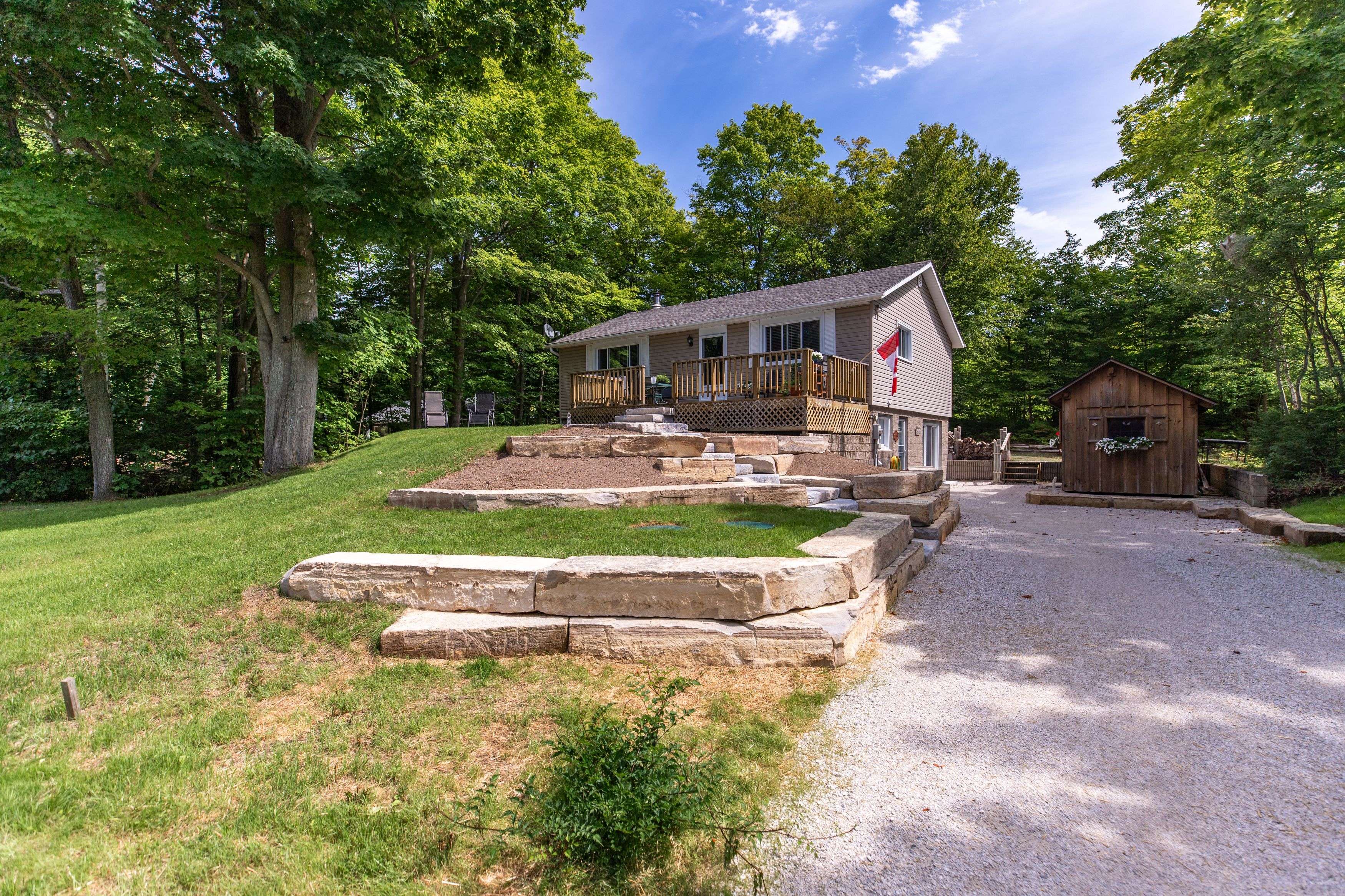 South Bruce Peninsula, ON N0H 2G0,25 Emerson AVE