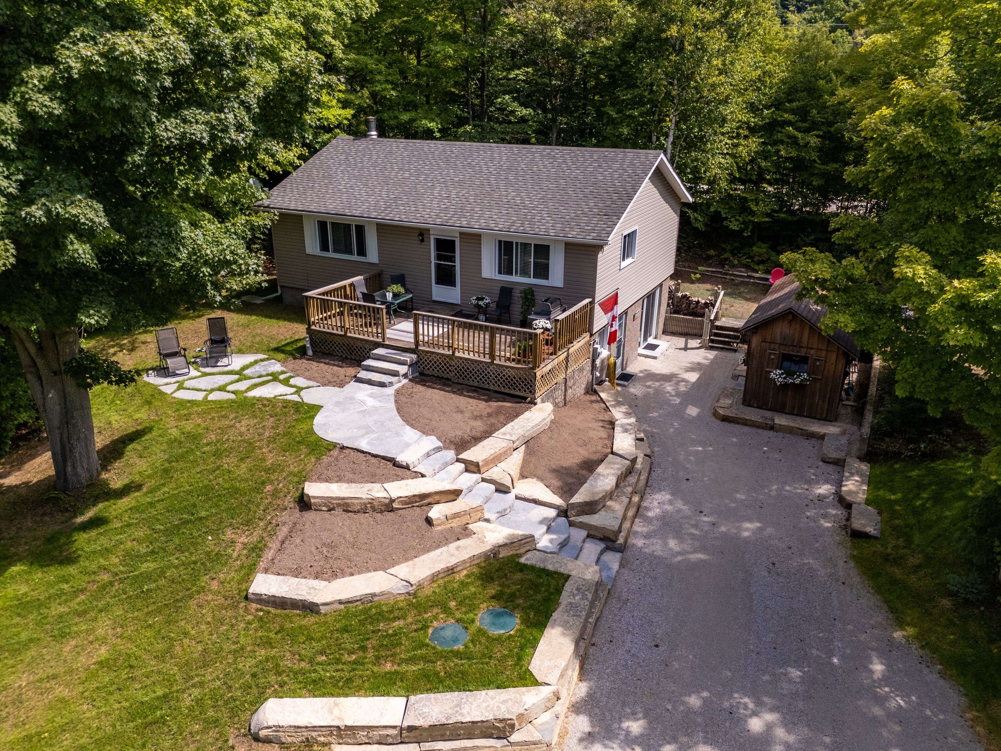 South Bruce Peninsula, ON N0H 2G0,25 Emerson AVE