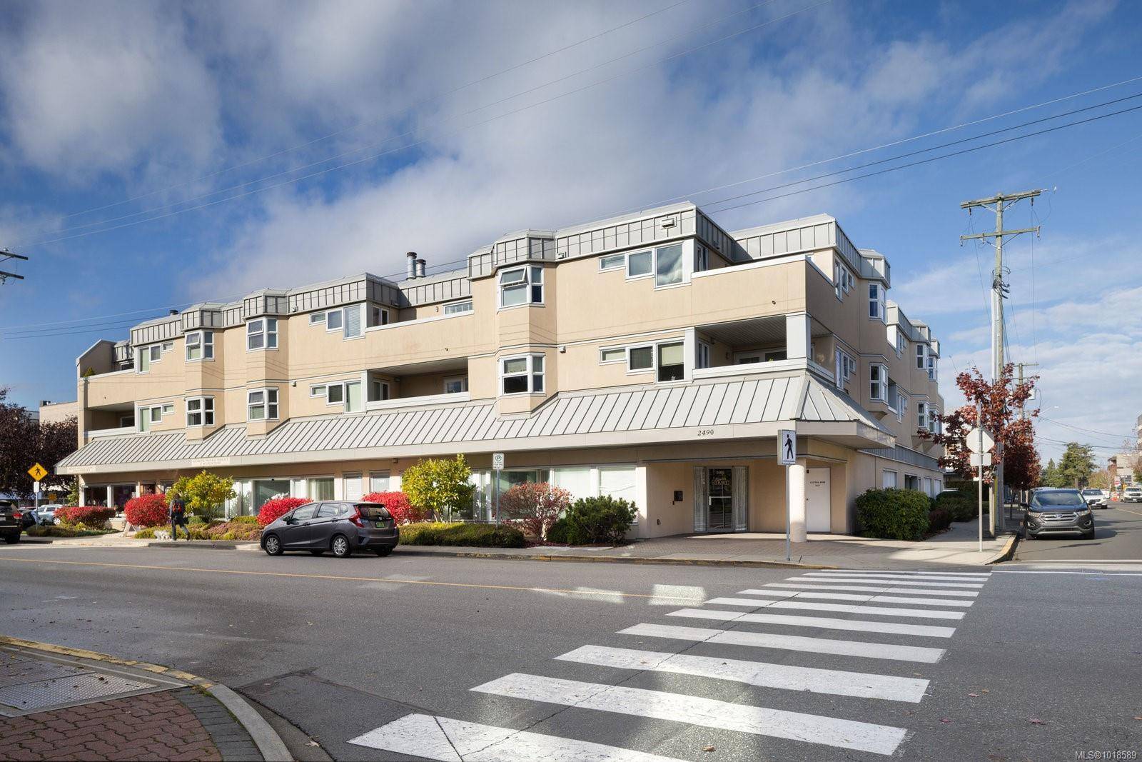 Sidney, BC V8L 5C6,2490 Bevan Ave #204