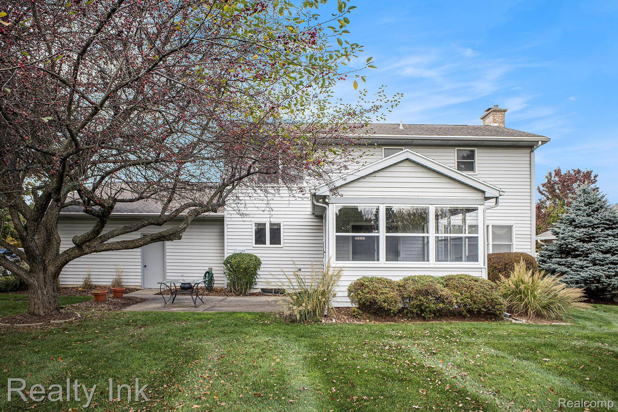 Haslett, MI 48840,5868 Buttonwood DR