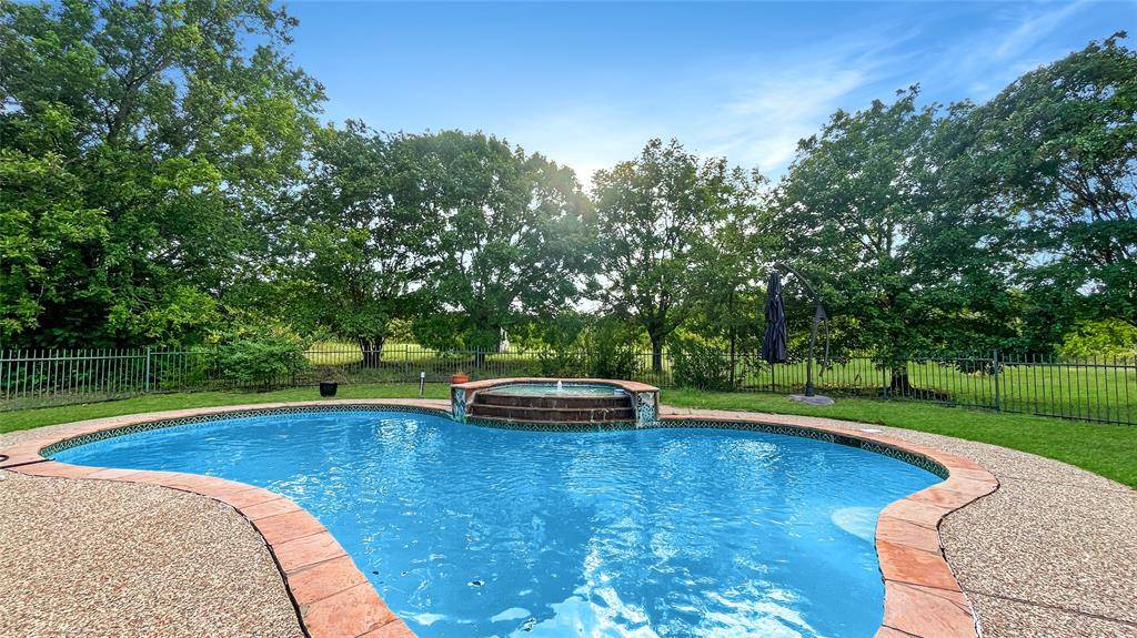 Mckinney, TX 75071,6785 CR 166