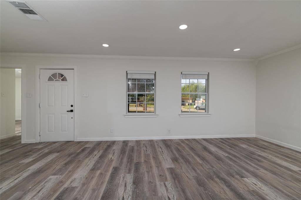 Arlington, TX 76010,345 Claudia Street