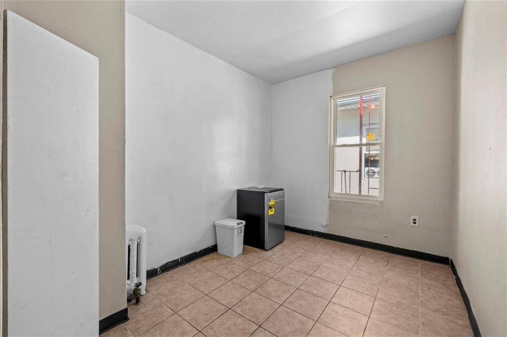 Brooklyn, NY 11235,3022 Brighton 8th ST