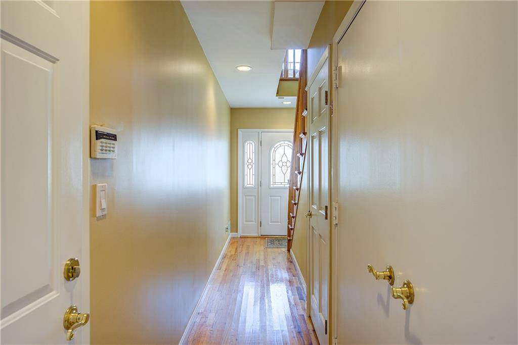 Whitestone, NY 11357,160-32 11th AVE