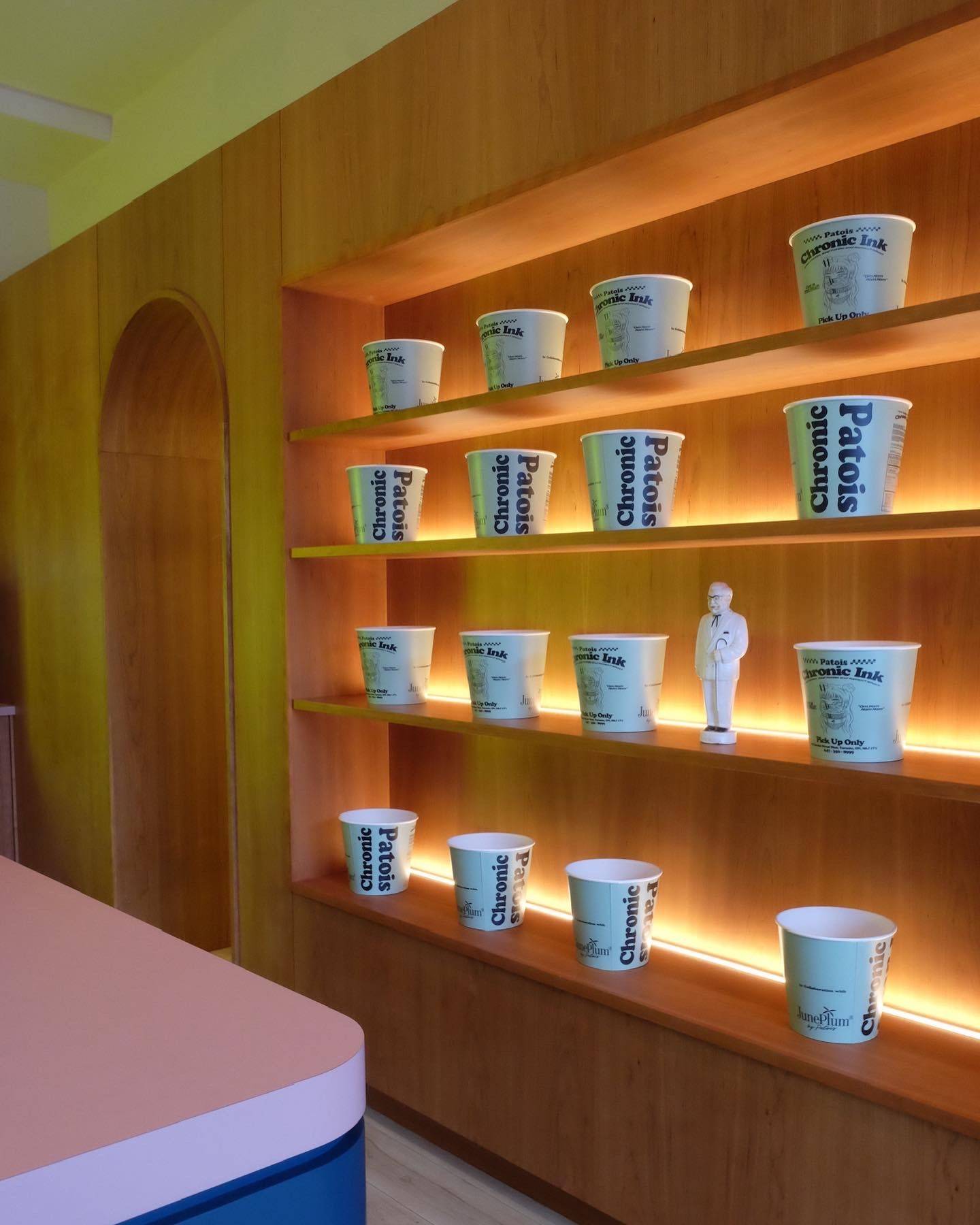 Toronto C01, ON M6J 1V1,796 Dundas ST W