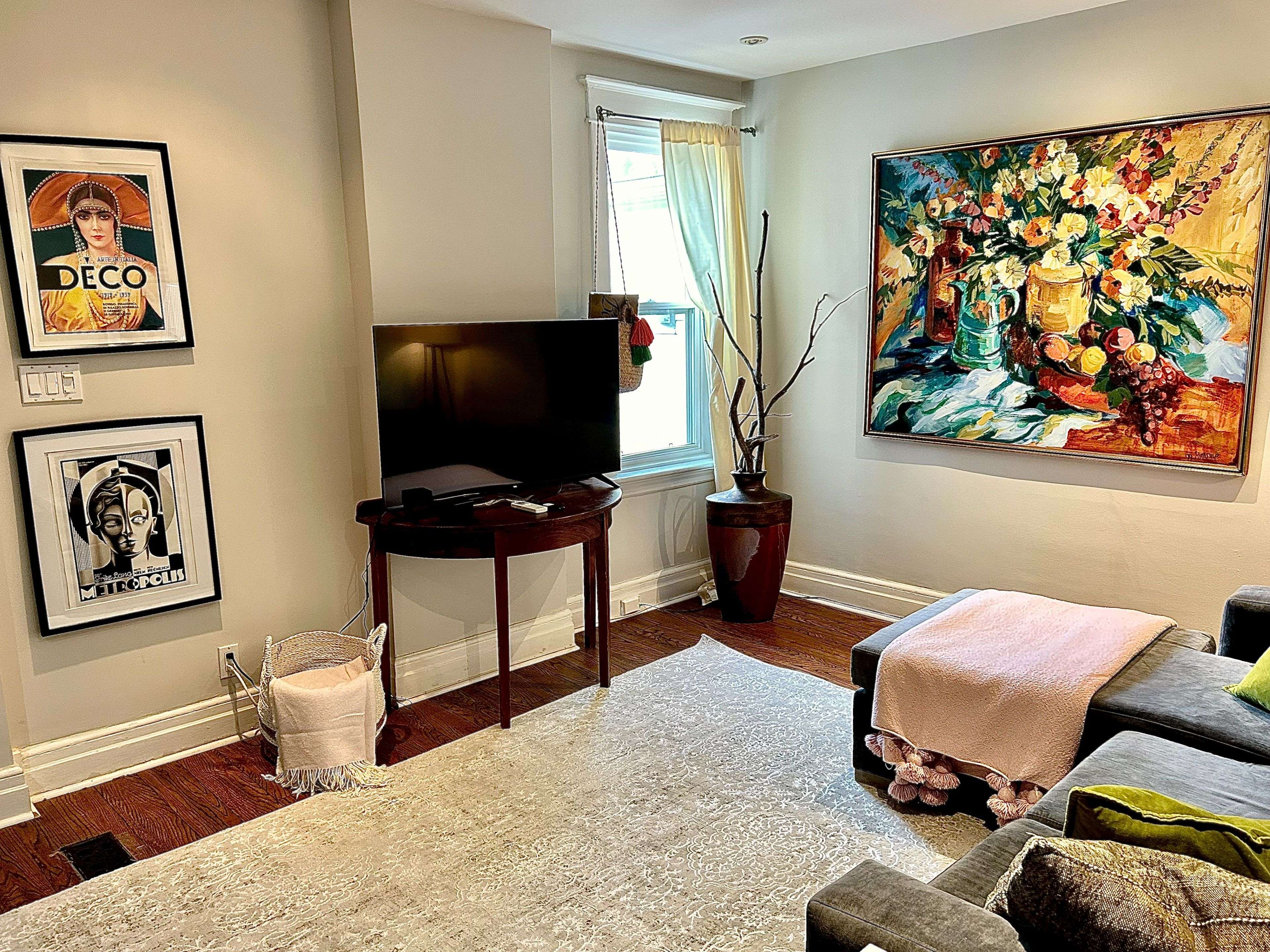 Toronto E01, ON M4M 2V6,18 Pape AVE #2