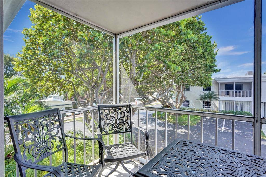 Fort Lauderdale, FL 33308,6249 Bay Club Dr #4