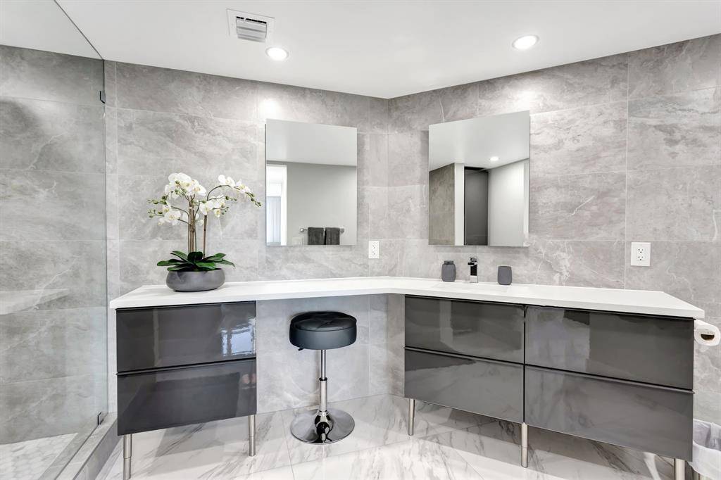 Pompano Beach, FL 33069,3503 Oaks Way #409