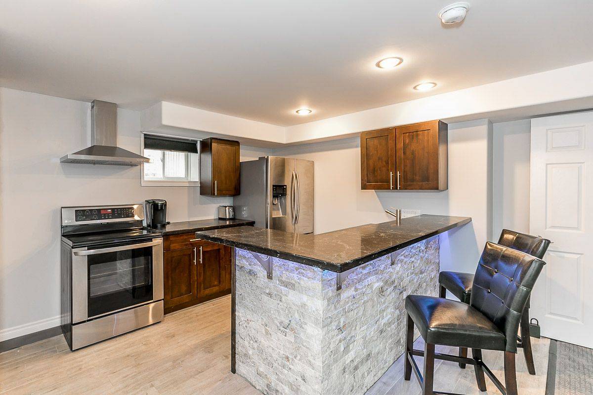 Innisfil, ON L9S 4B7,1381 Hunter ST