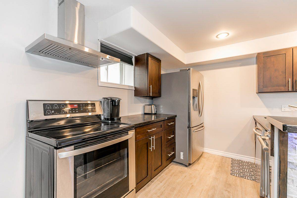 Innisfil, ON L9S 4B7,1381 Hunter ST