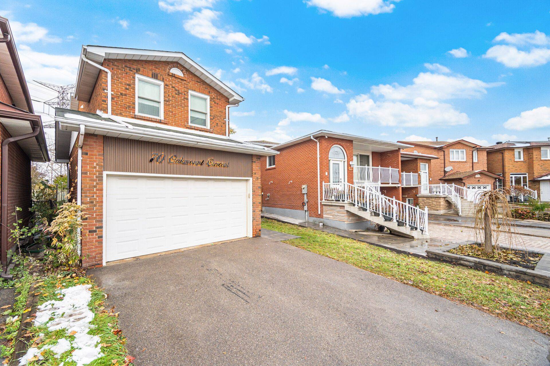 Vaughan, ON L4K 2C3,70 Oakmount CRES