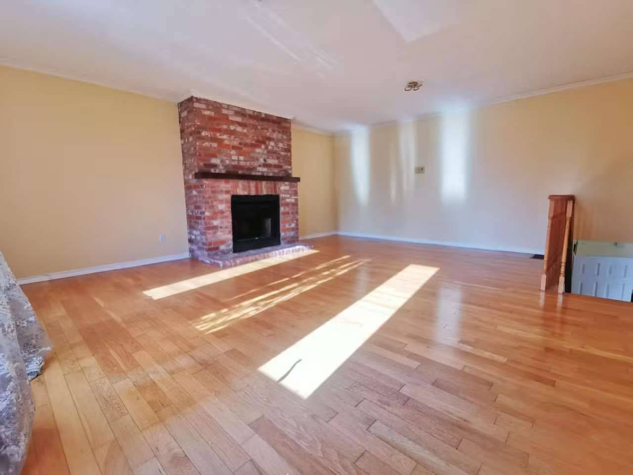 Mississauga, ON L5M 4J8,2673 Credit Valley RD #Upper