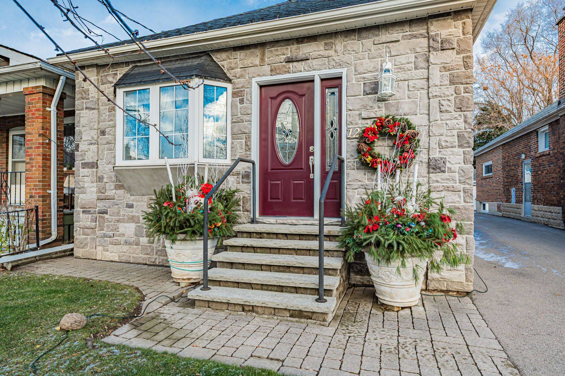 Toronto W06, ON M8V 2Y6,125 Fourth ST