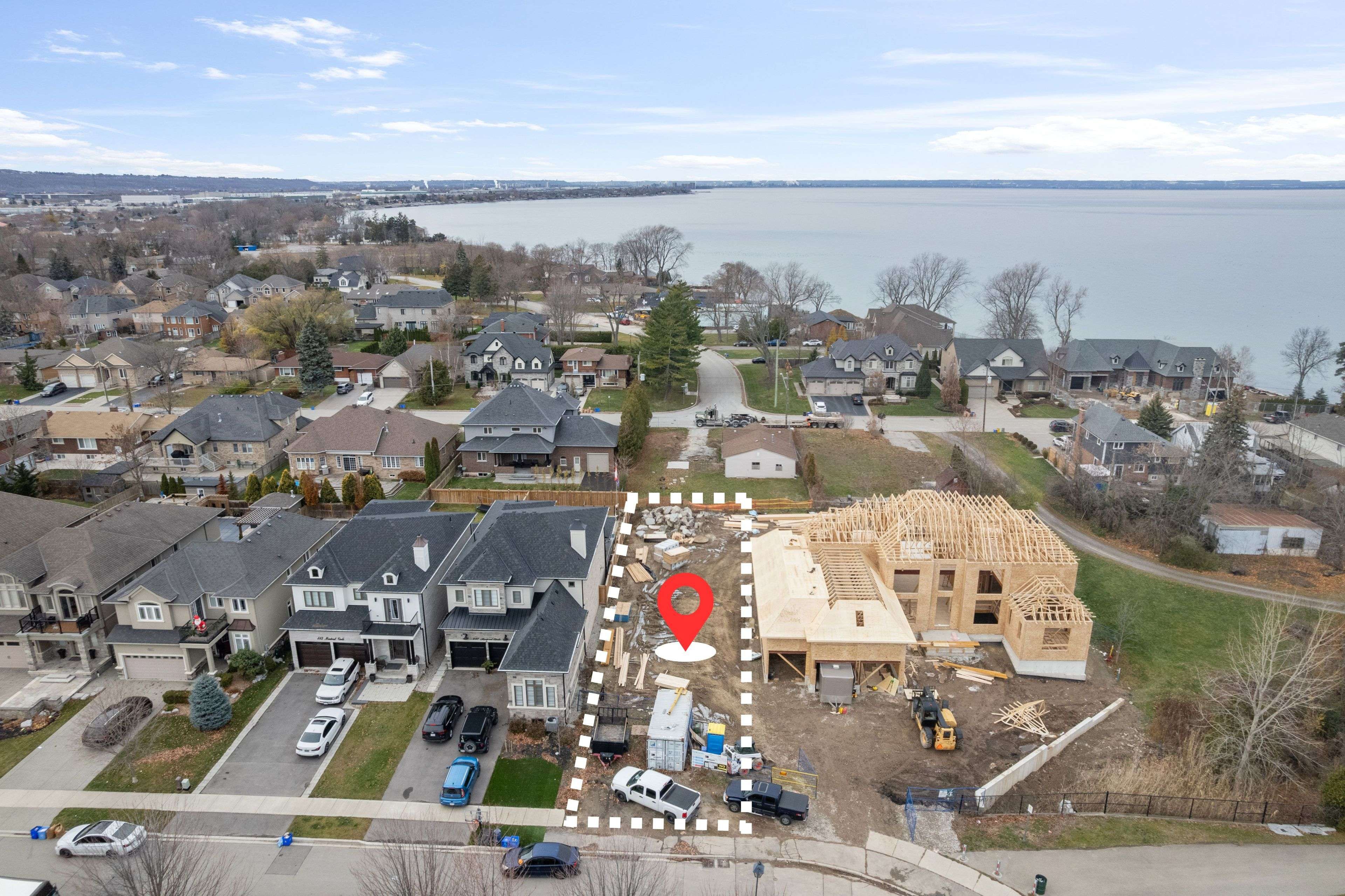 Hamilton, ON L8E 0E2,451 MONTREAL CIR