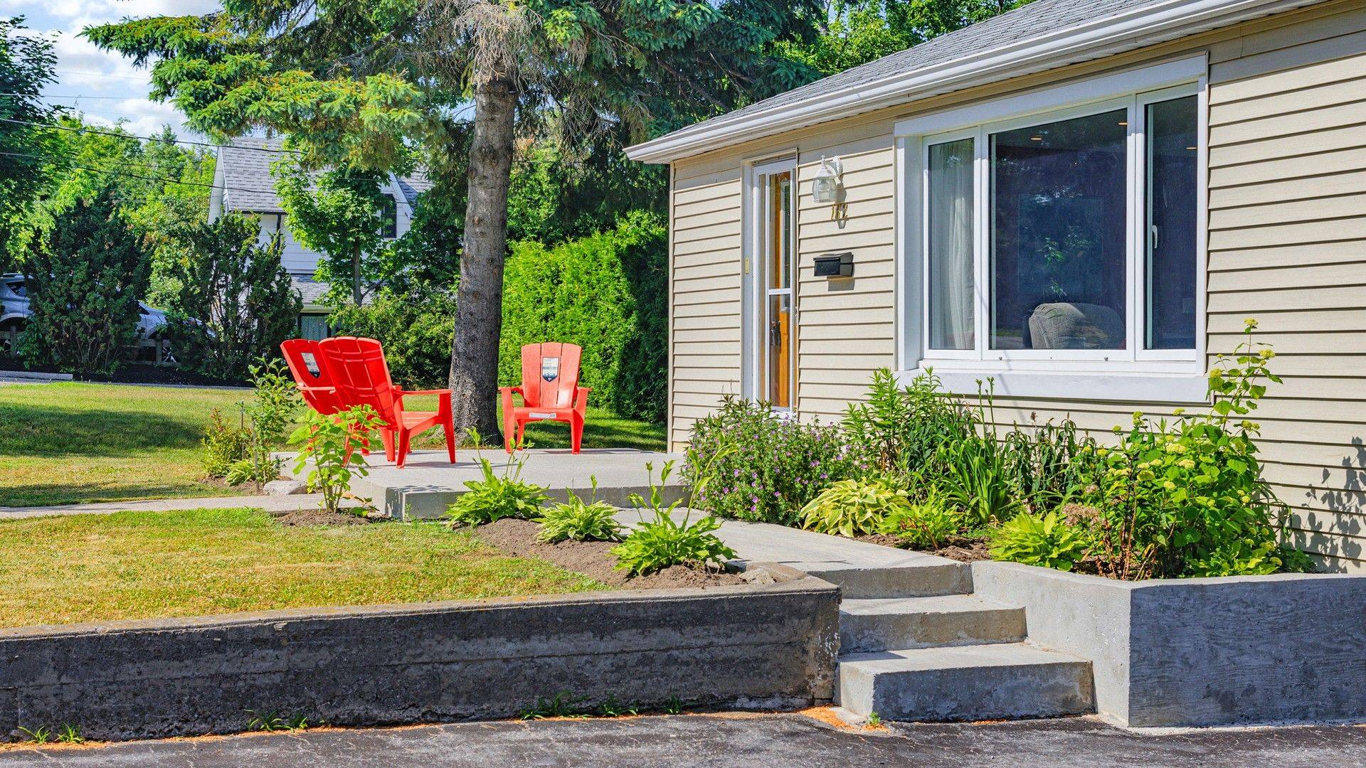 Kawartha Lakes, ON K0M 1N0,162 Queen ST