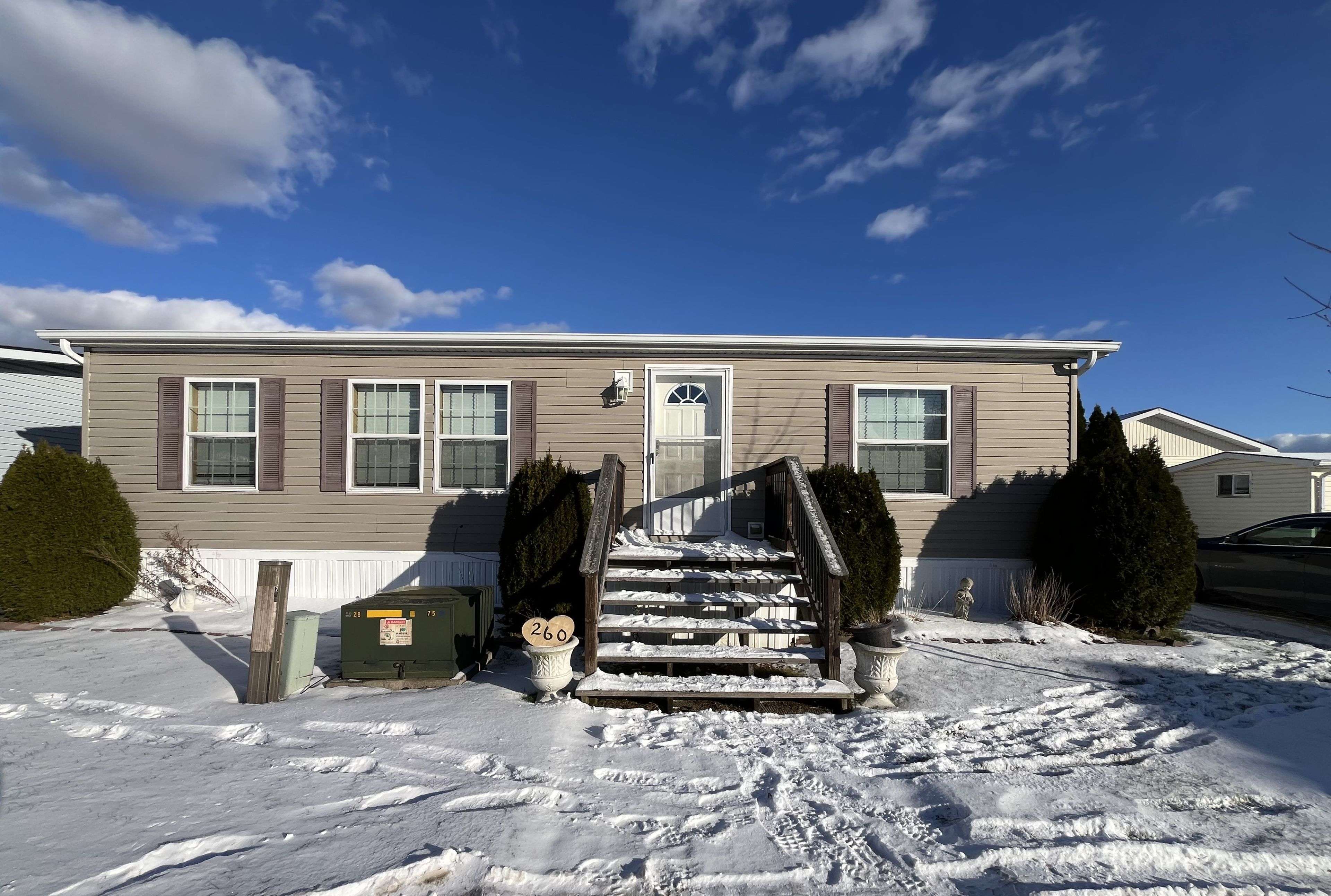 Fort Erie, ON L0S 1S1,3033 TOWNLINE RD #260