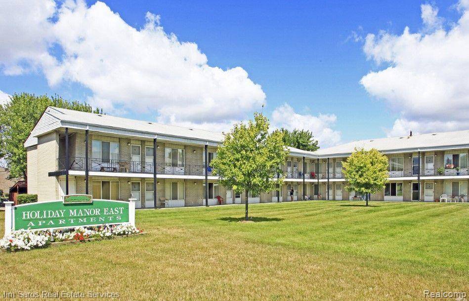Roseville, MI 48066,16425 E 12 MILE Rd - 1 Bed Units