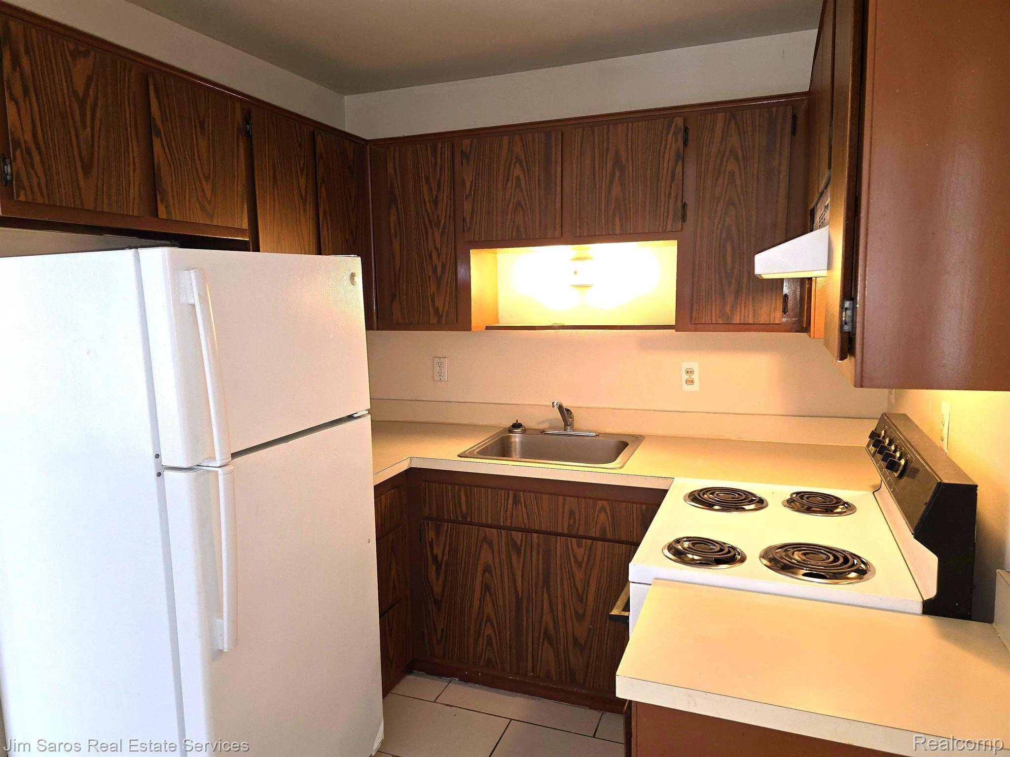 Roseville, MI 48066,16425 E 12 MILE Rd- 2 Bed Units