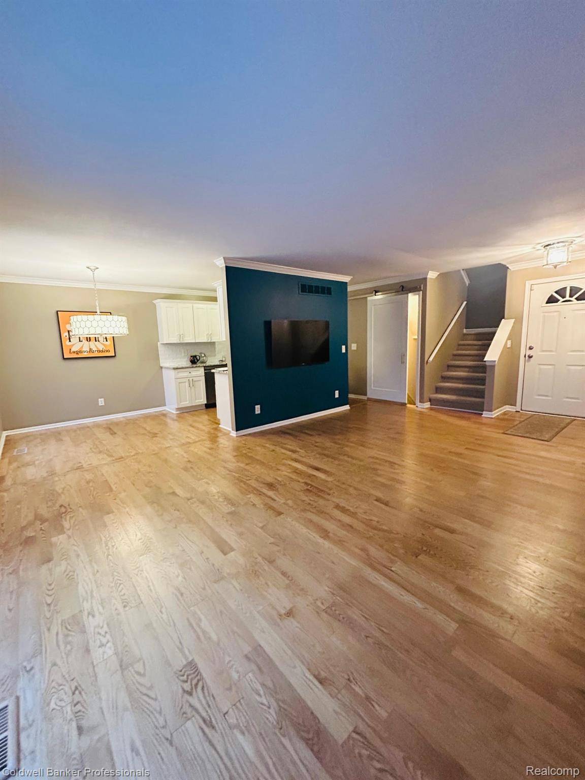 Shelby Twp, MI 48316,4896 Royal Cove DR