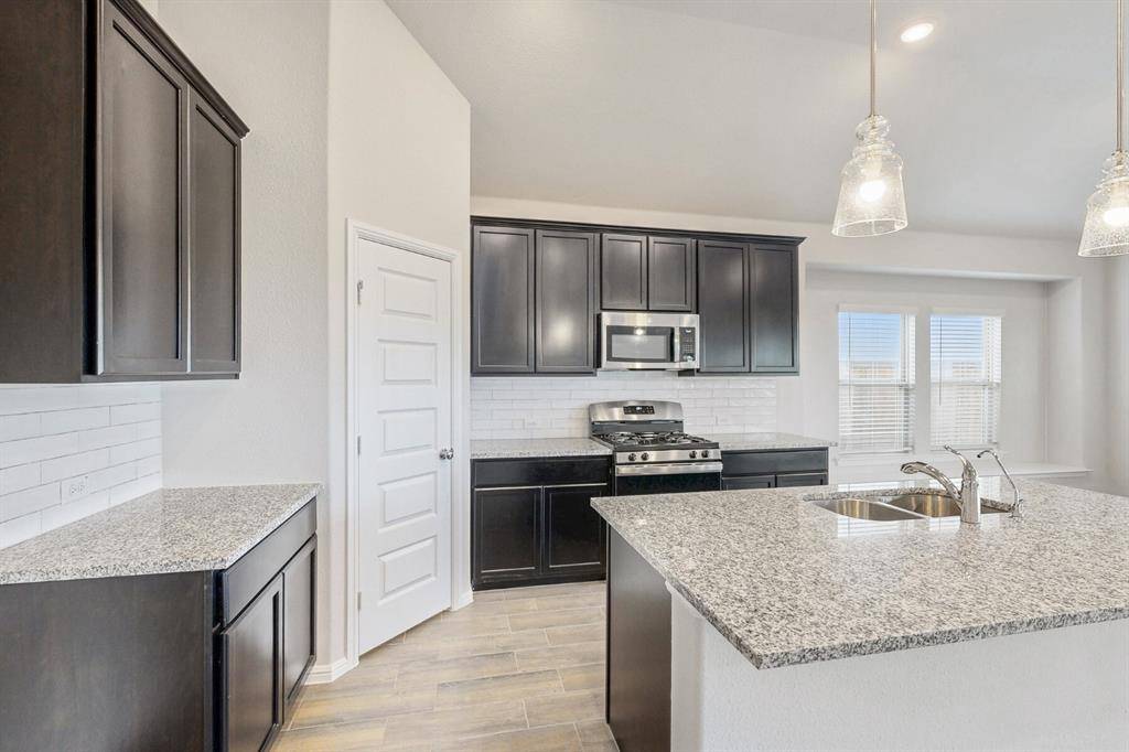 Pilot Point, TX 76258,14049 Ladbroke Street