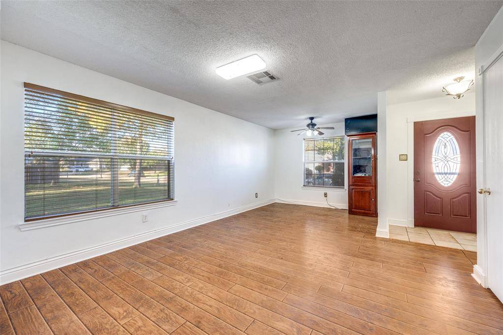 Sherman, TX 75092,1705 Creekside