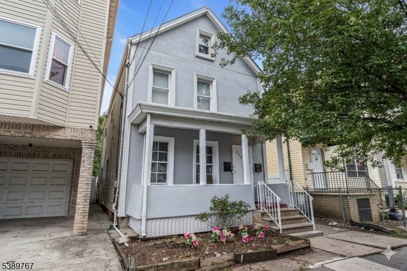 Elizabeth City, NJ 07206,327 Fulton St