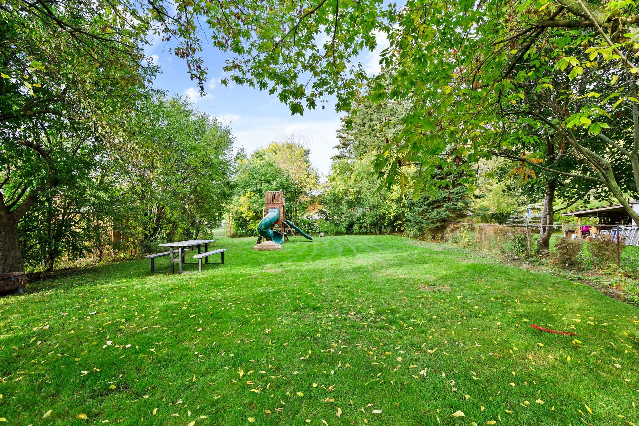 Toronto E10, ON M1C 2K8,8 Brumwell ST