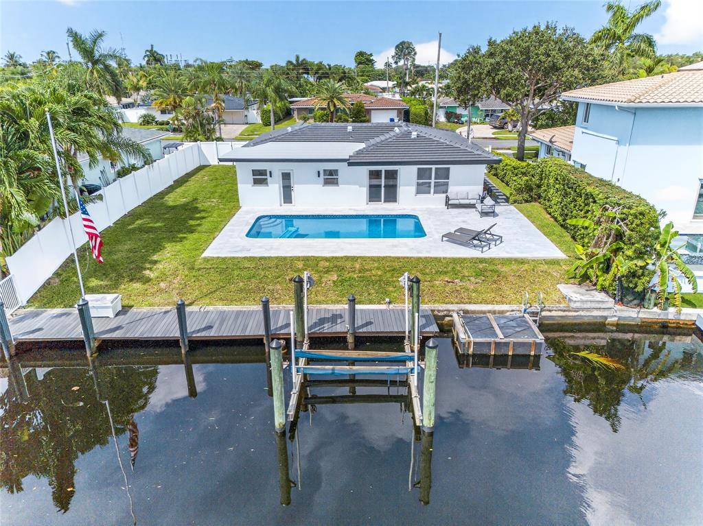 Pompano Beach, FL 33060,230 SE 3rd Ave