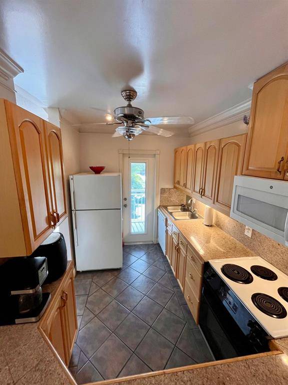 Lighthouse Point, FL 33064,1951 NE 39th St #361