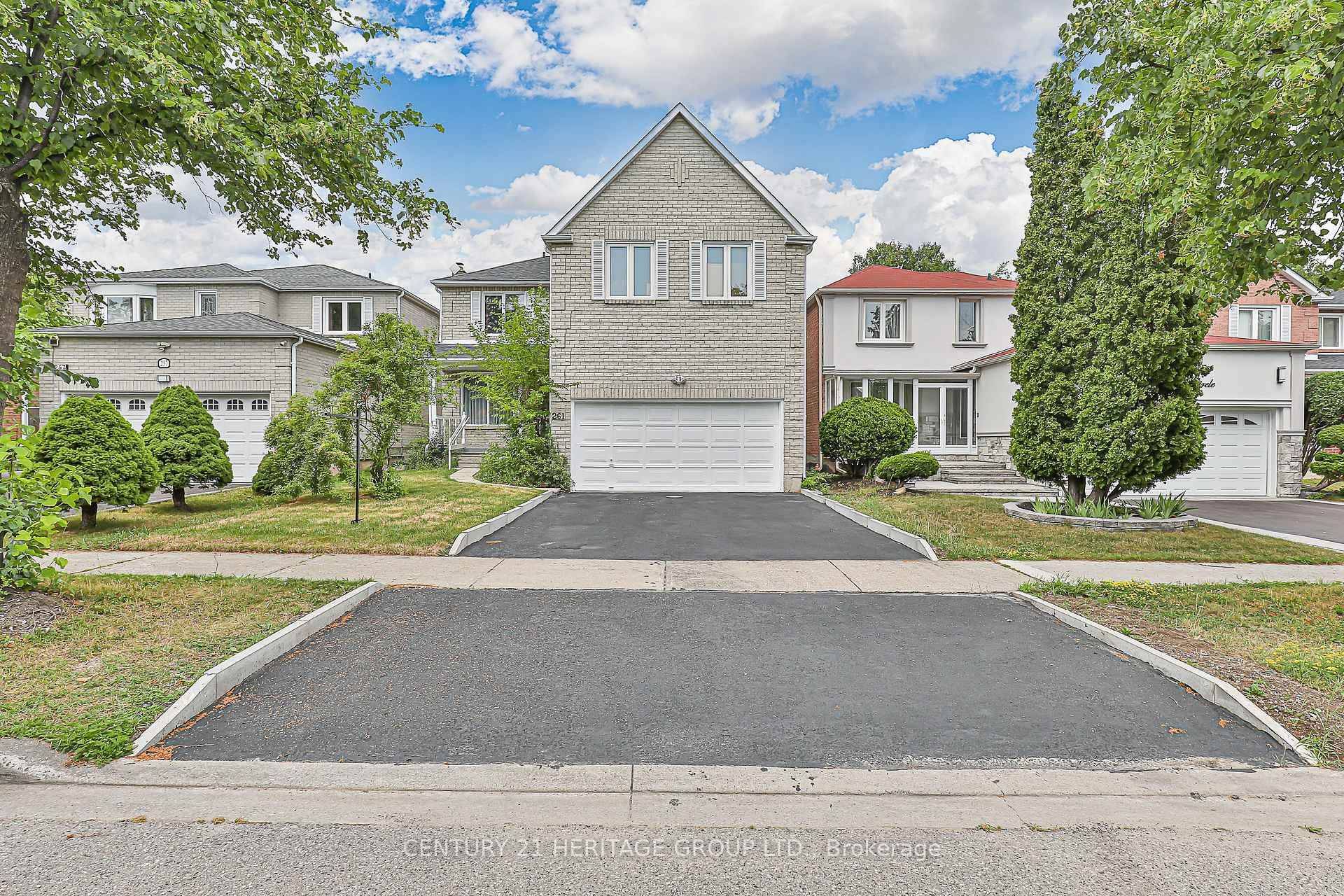 Vaughan, ON L4J 6C5,261 Badessa CIR
