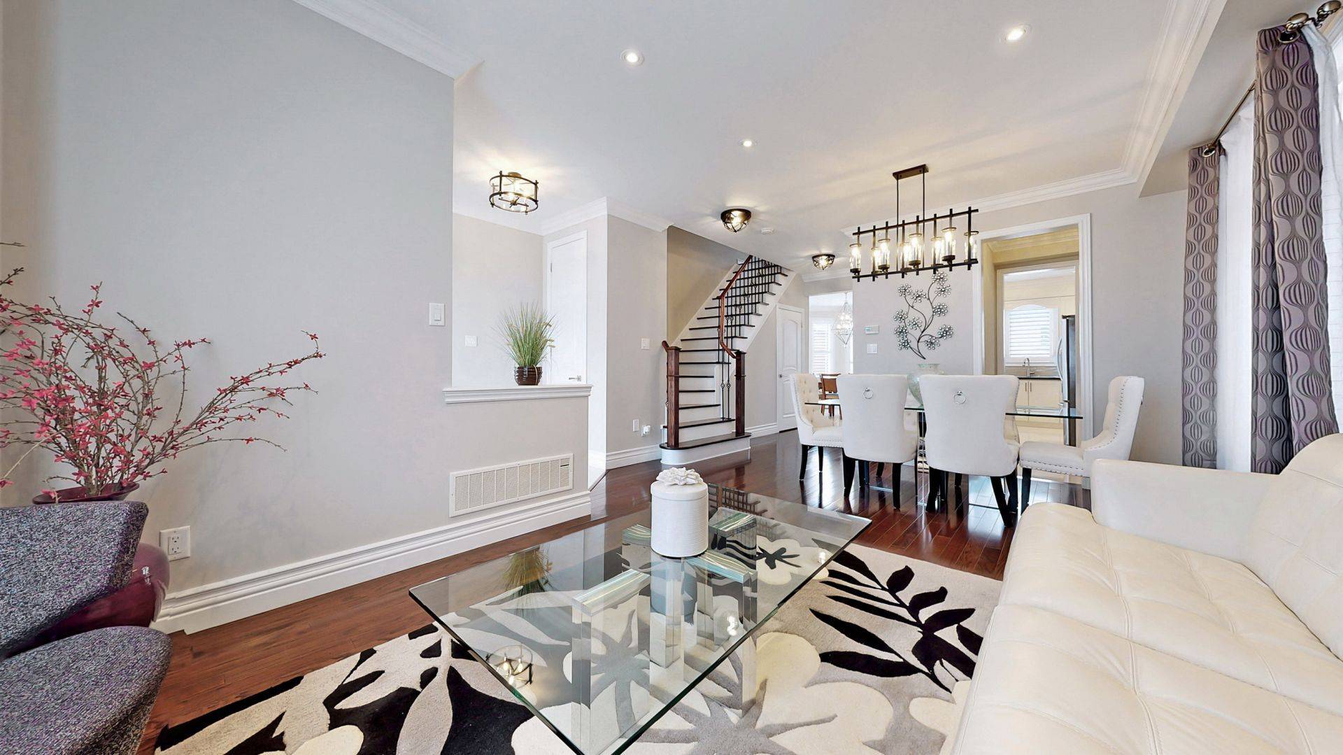 Richmond Hill, ON L4E 0C3,18 Shiner DR