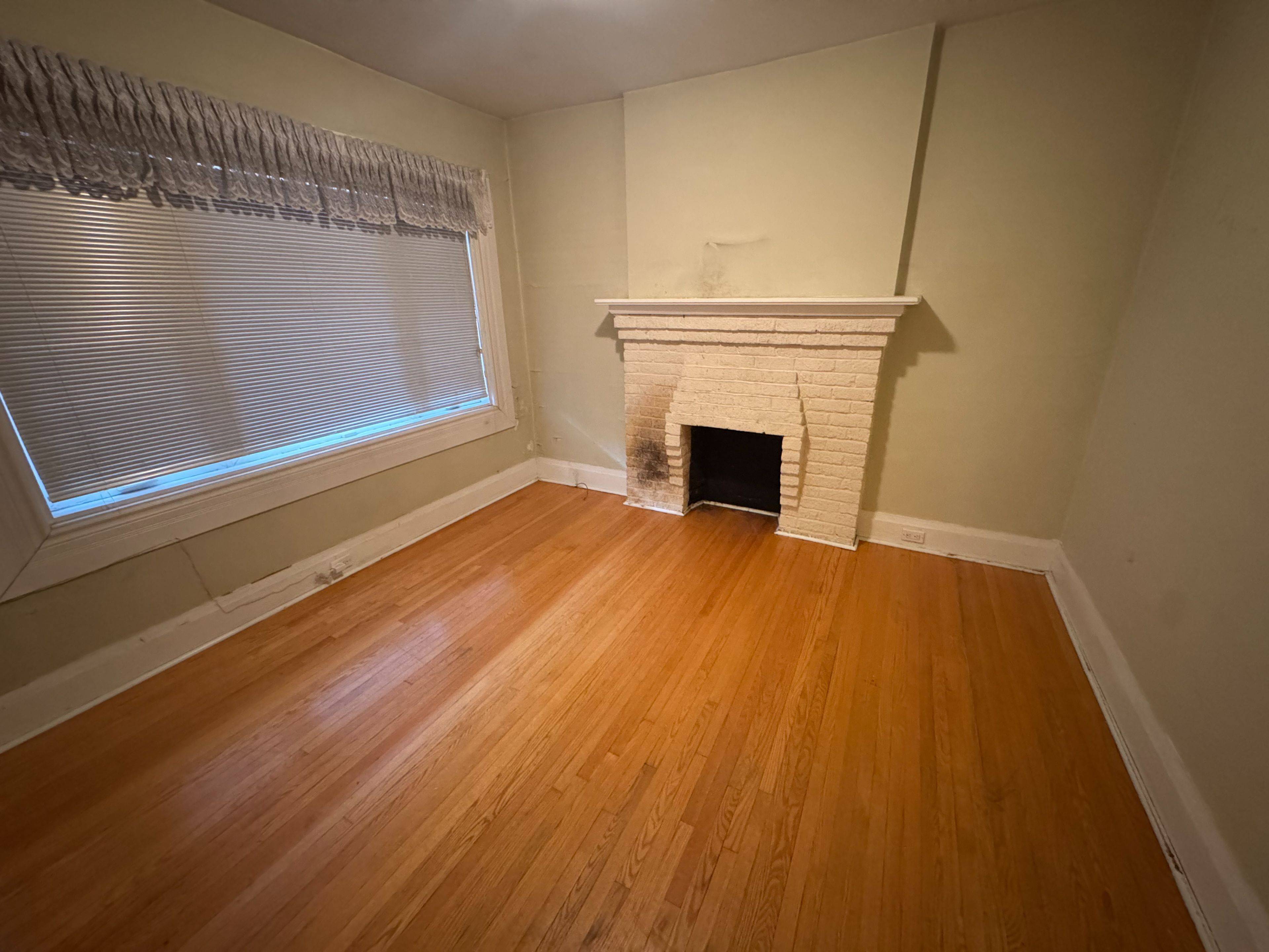 Toronto W03, ON M6N 3J3,308 Blackthorn AVE