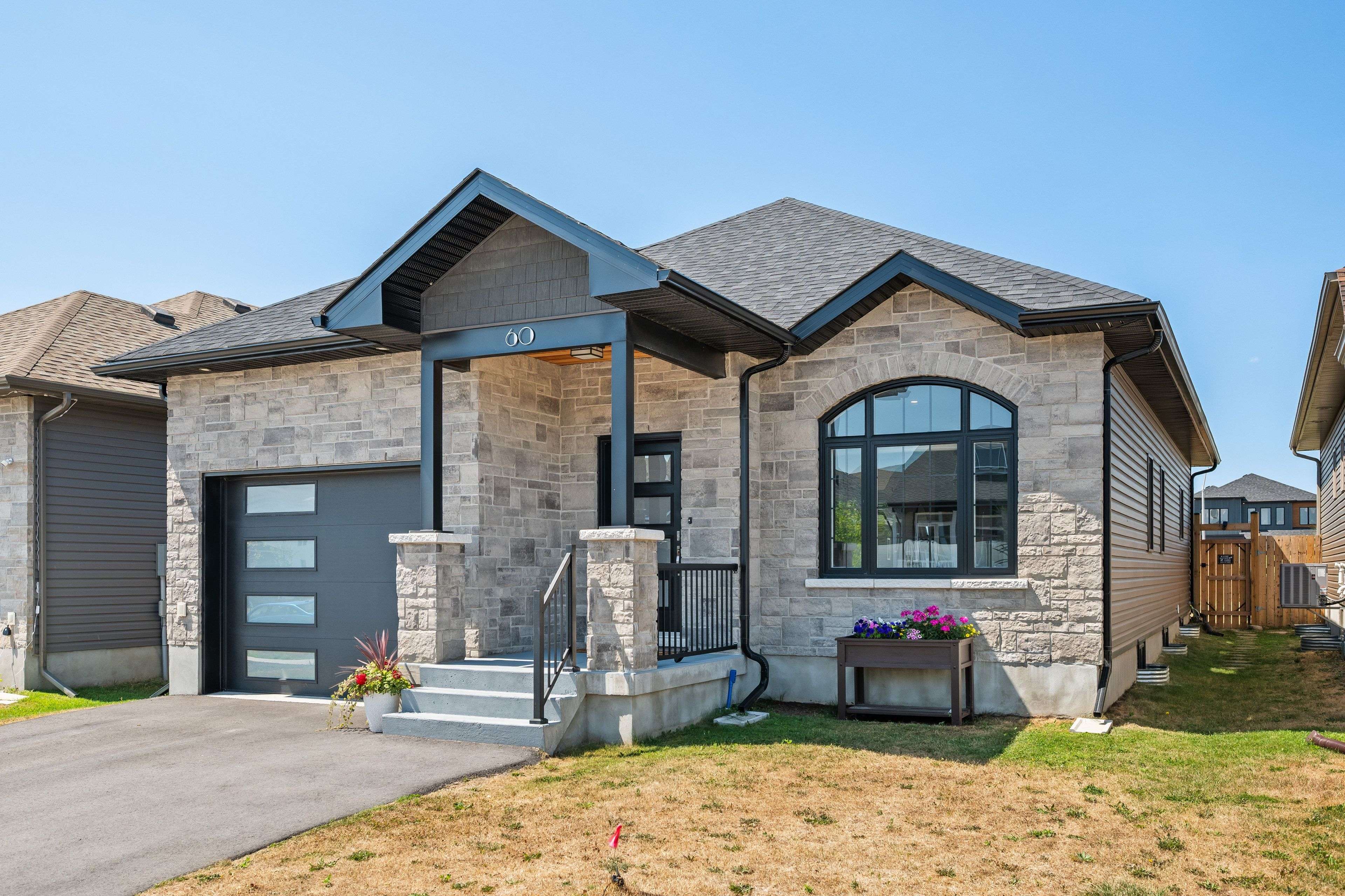 Loyalist, ON K0H 2H0,60 Potter DR