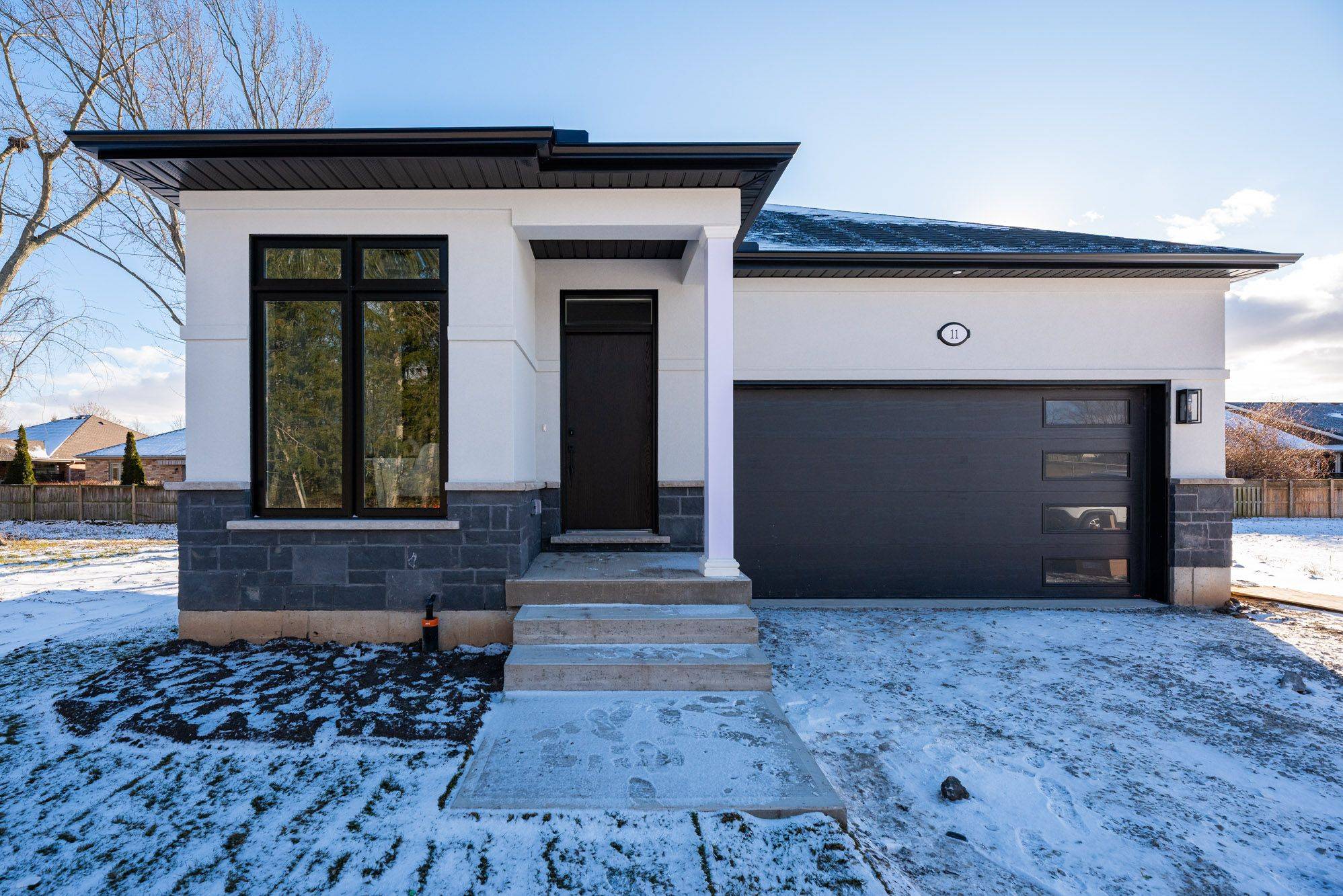 Pelham, ON L3C 3C3,11 Stickles ST