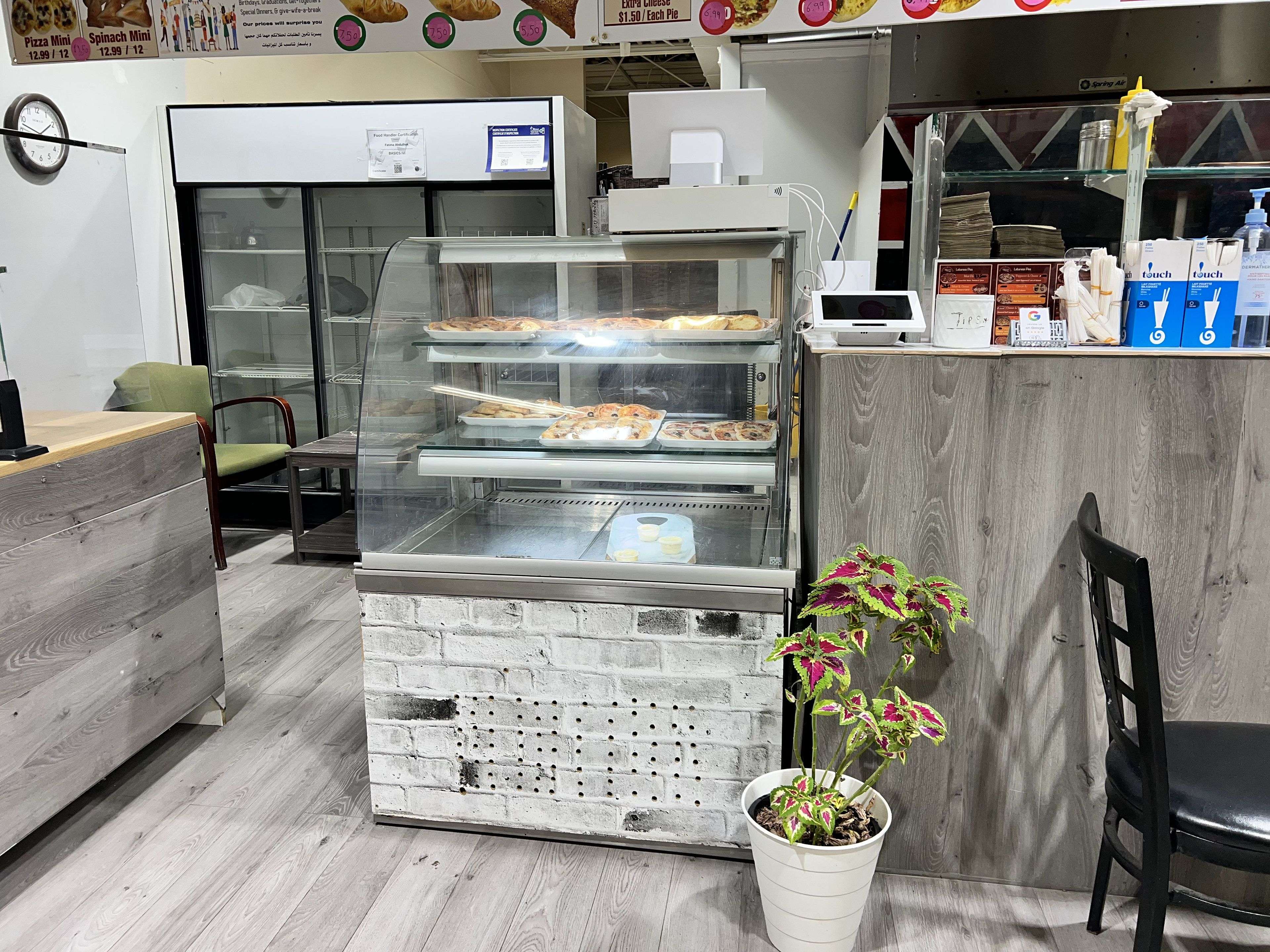 Kanata, ON K2L 1V3,462 Hazeldean RD #10