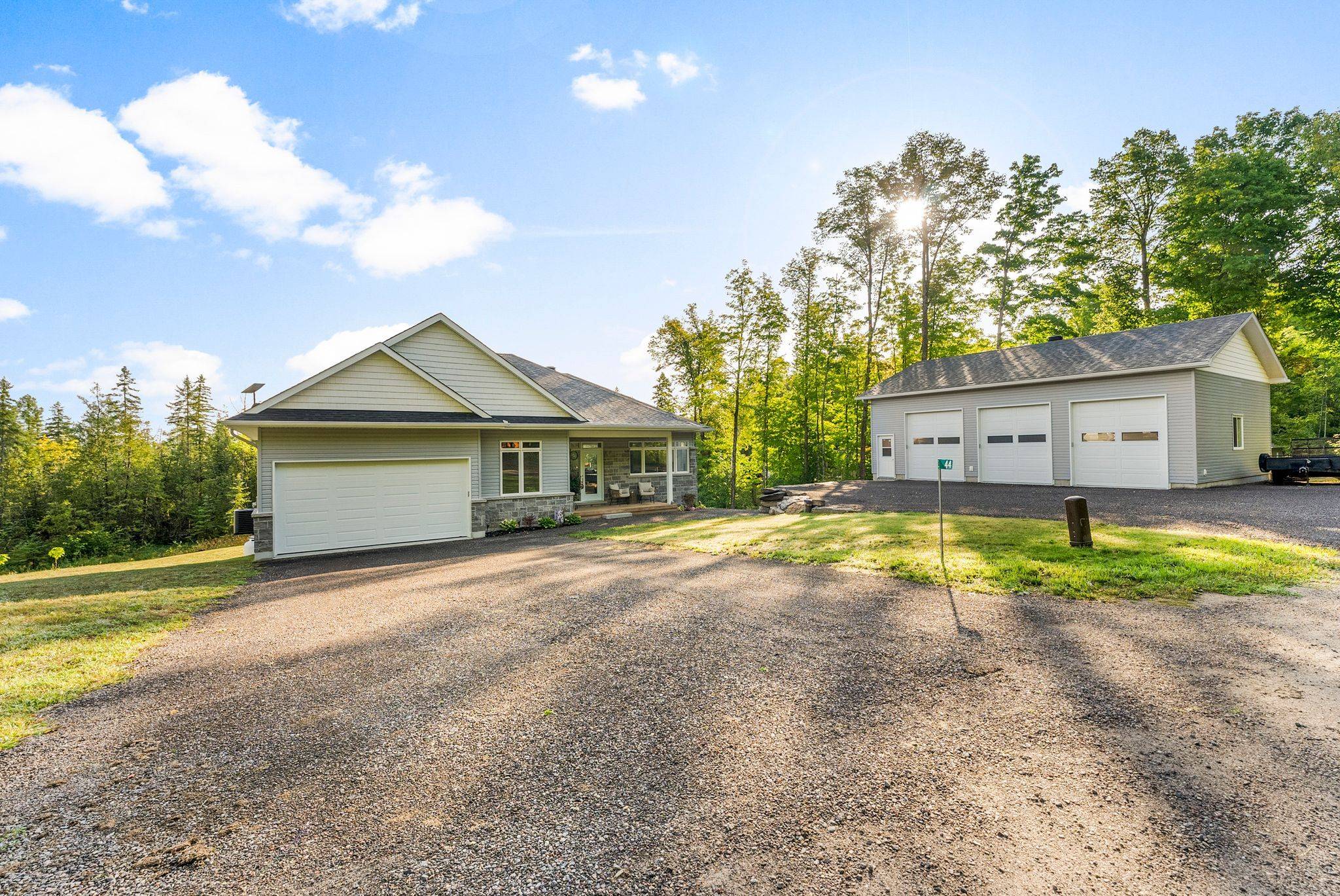 Greater Madawaska, ON K0J 1H0,44 Morning Flight CT