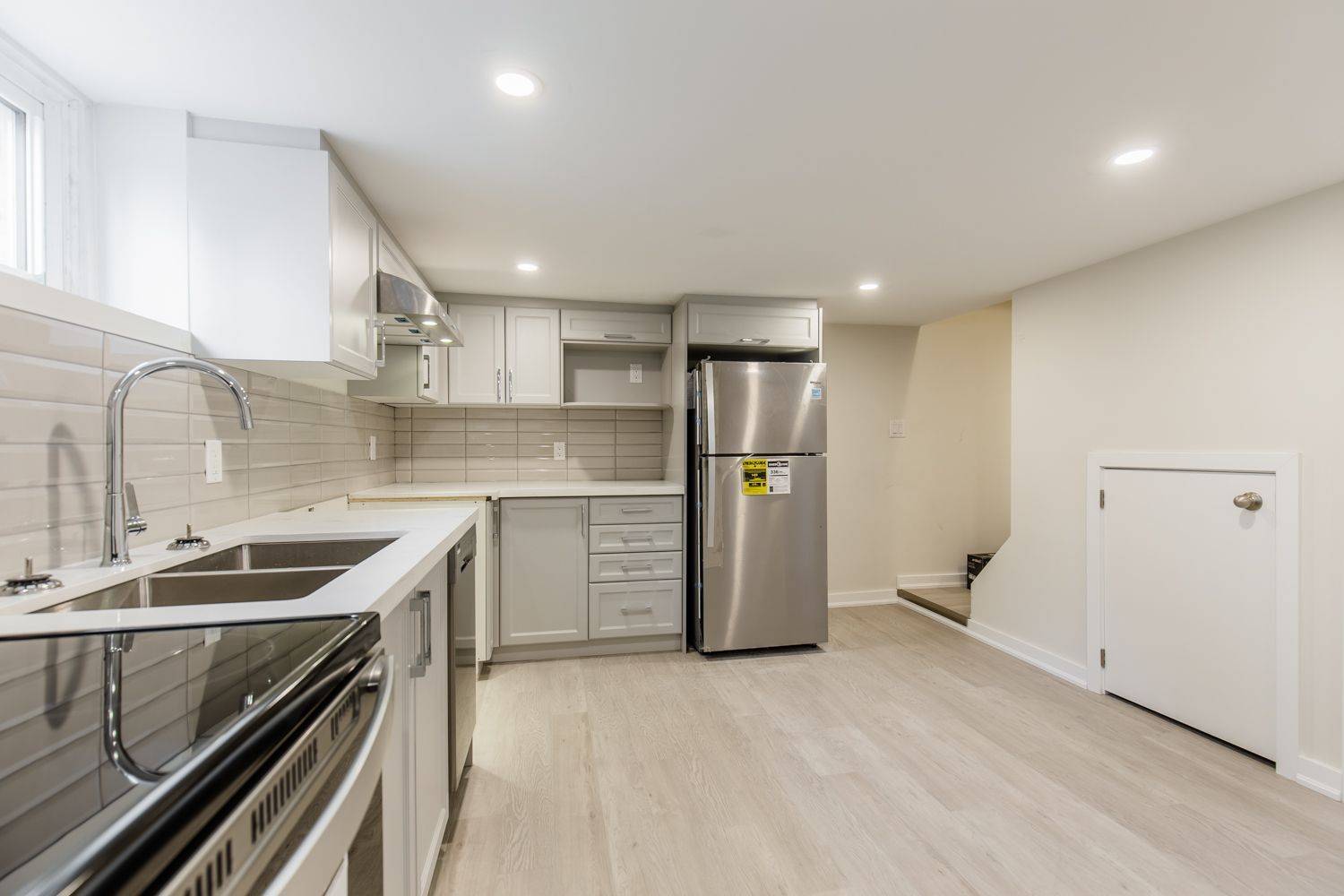 Hamilton, ON L8V 2V5,129 East 22nd ST #2