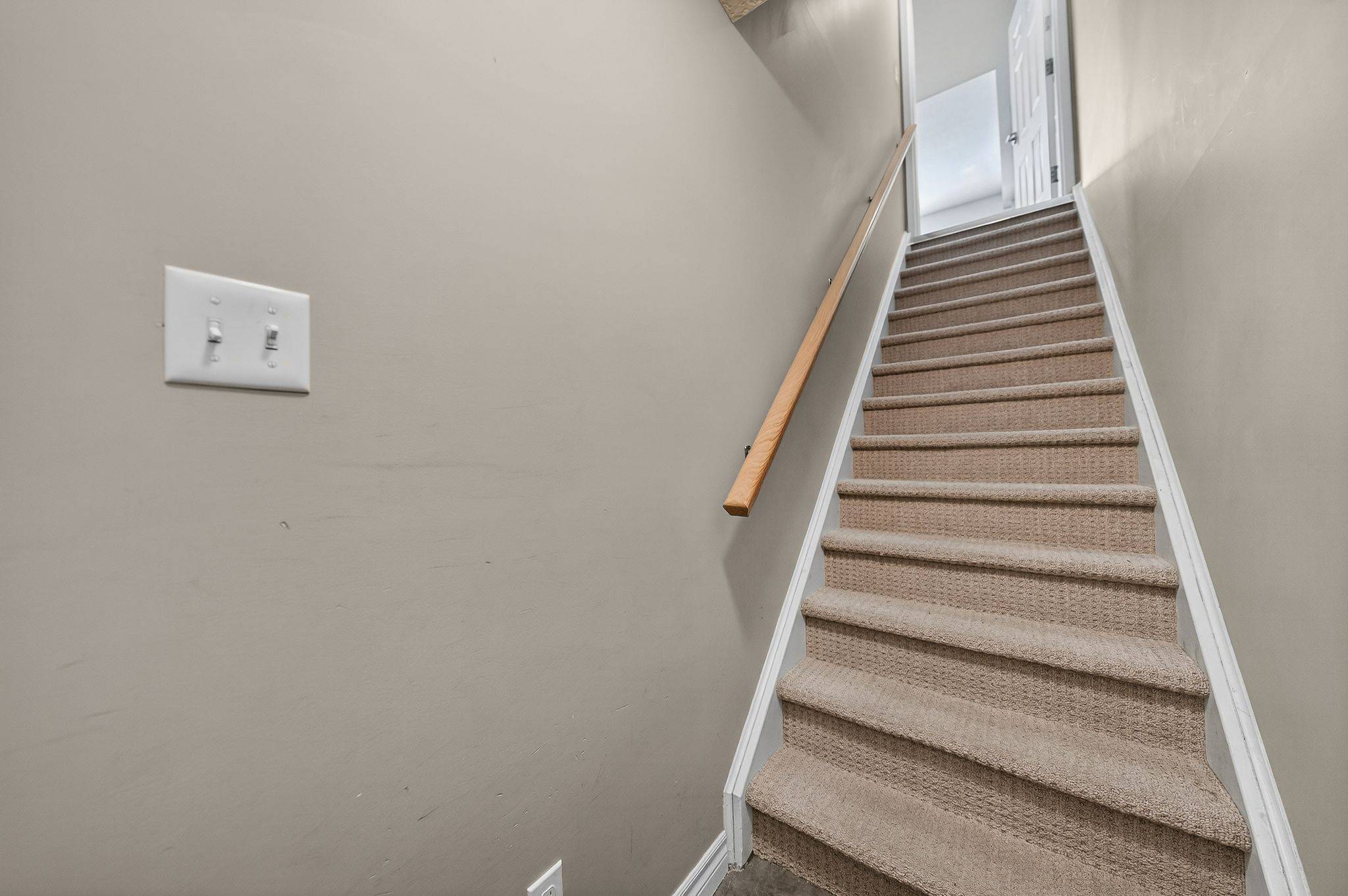 Guelph, ON N1E 0K4,15 Carere CRES #35B