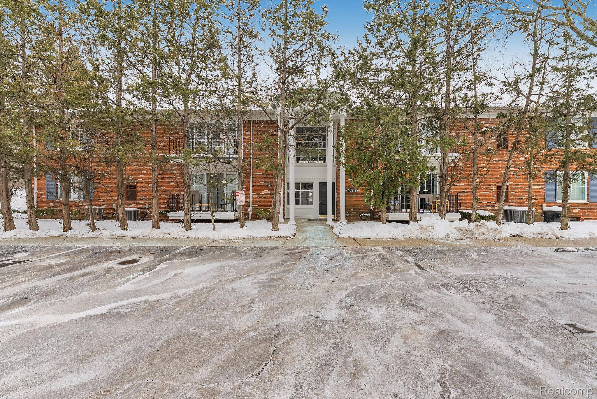 Bloomfield Hills, MI 48304,408 Fox Hills #A5 DR S