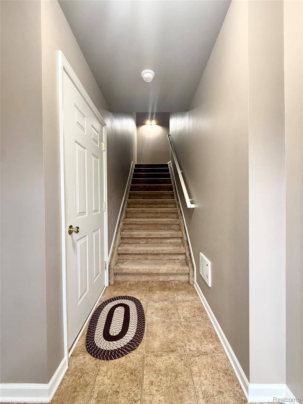 Trenton, MI 48183,20653 HENRY ST