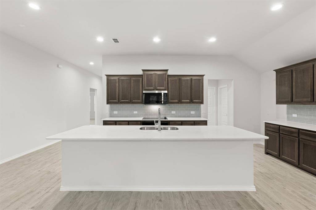 Burleson, TX 76028,2609 Streamside Drive