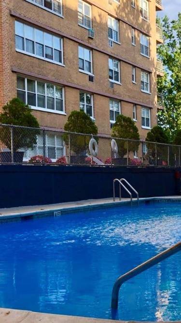 Brooklyn, NY 11235,2650 Ocean Parkway #2G
