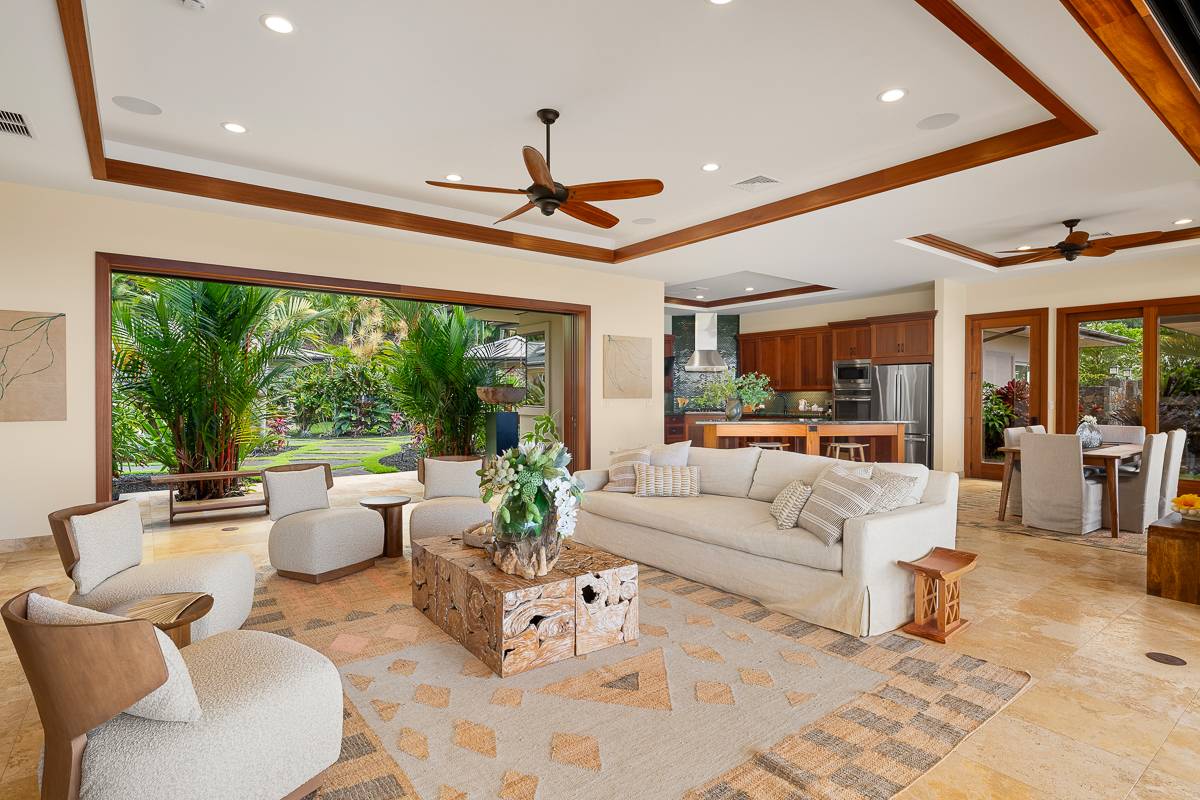 Kailua-kona, HI 96740,75-495 NANI KAILUA DR