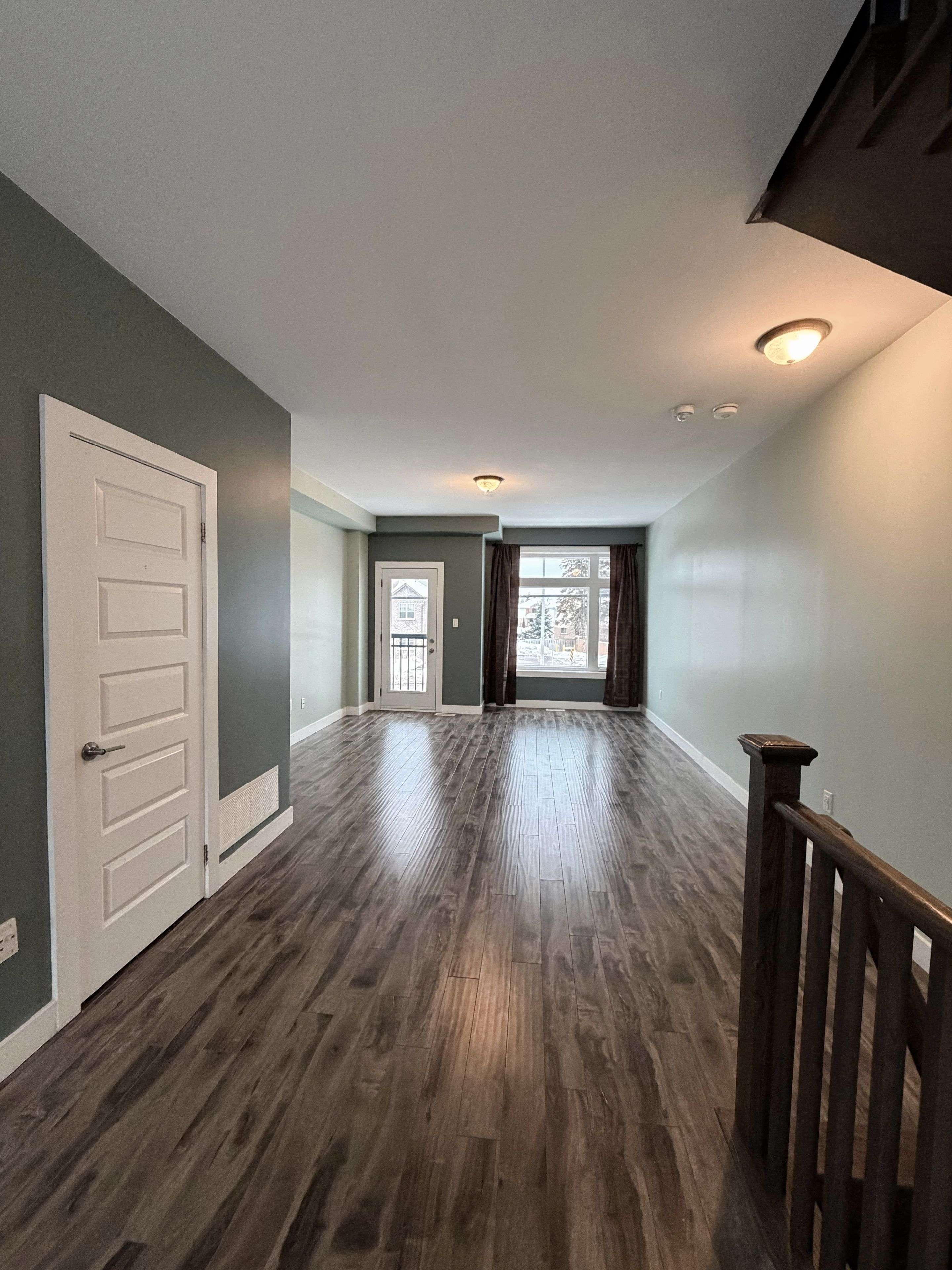 Barrie, ON L9J 0H2,540 Essa RD #2