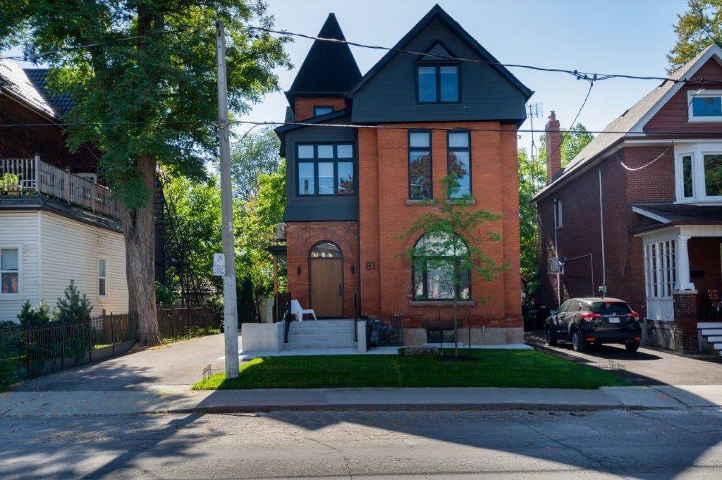 Toronto W02, ON M6P 1T8,81 St John's RD #Bsmt