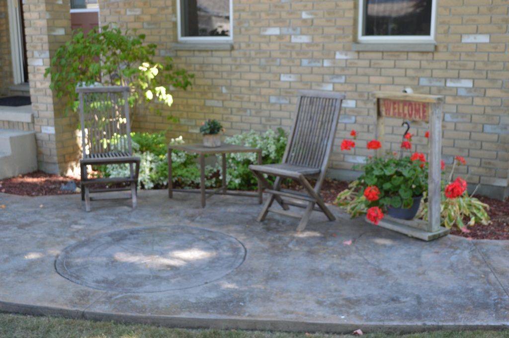 Quinte West, ON K8V 6M9,1 Simmons CT