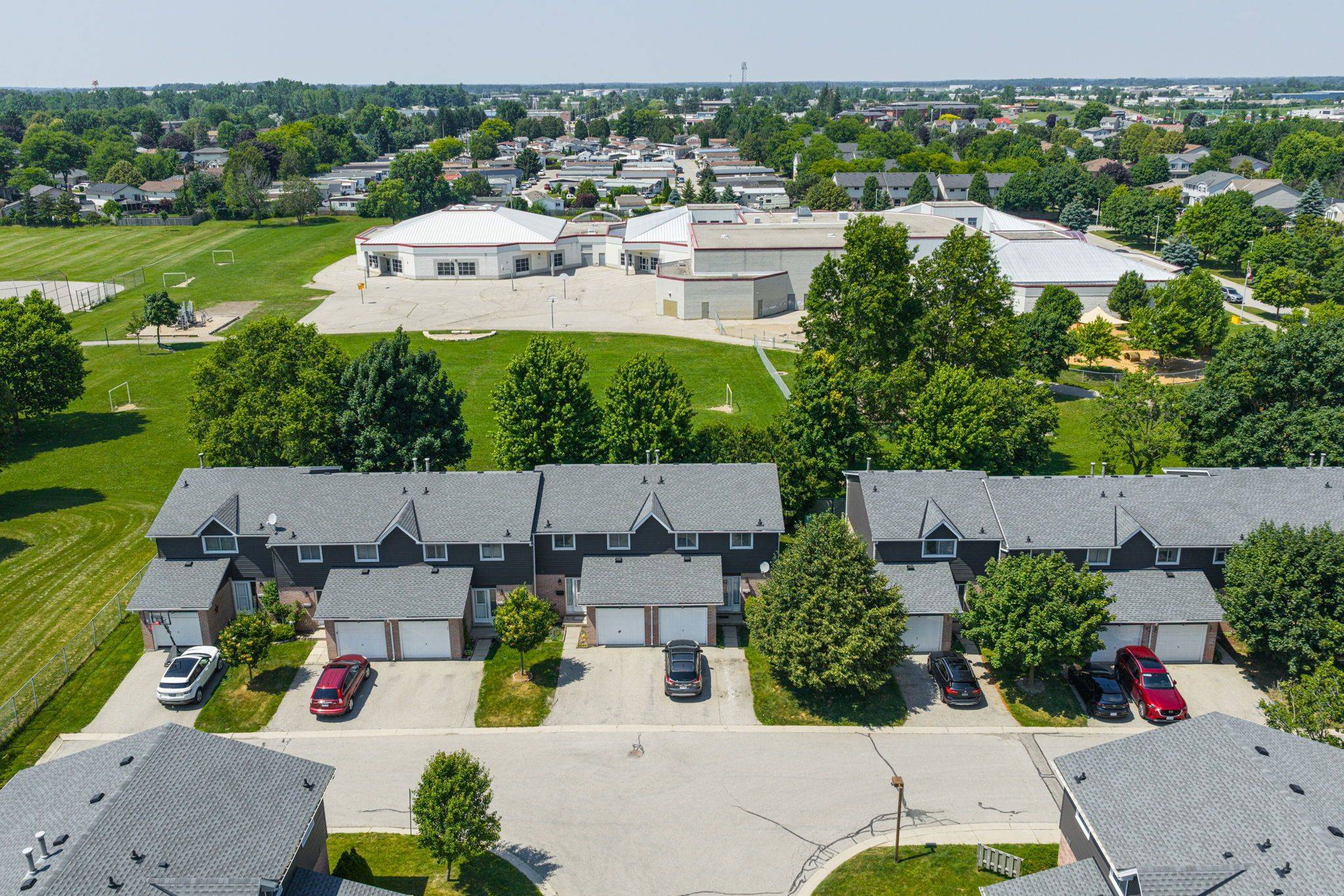 London East, ON N5V 4H8,131 Bonaventure DR #25