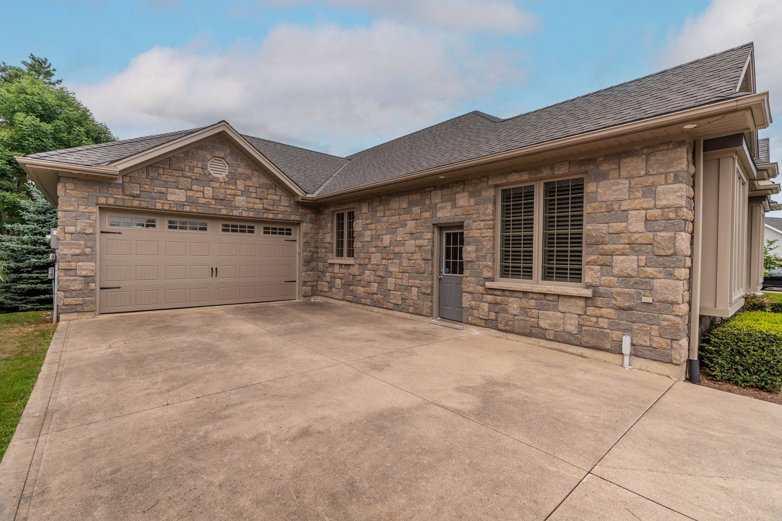 Meaford, ON N4L 1Y4,6 Glen Abbey CT